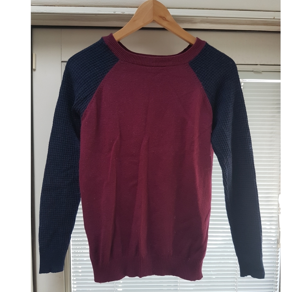 ▪Express▪Burgundy waffle shirt